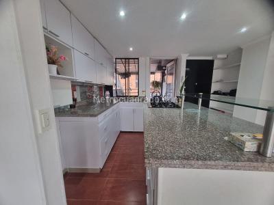 Apartamento de 3 alcobas en venta en El Velodromo, Medellín, 120 m² · foto 4 de 20