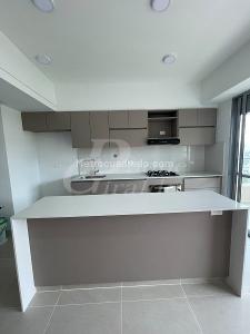Apartamento de 3 alcobas en arriendo en Alto De Las Flores, Sabaneta, 87 m² · foto 3 de 18
