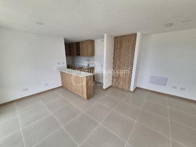 Apartamento de 3 alcobas en arriendo en Camino Verde, Envigado, 80 m² · foto 2 de 16