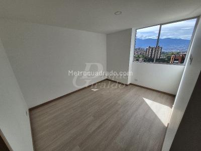 Apartamento de 3 alcobas en arriendo en Camino Verde, Envigado, 80 m² · foto 5 de 16
