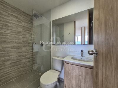 Apartamento de 3 alcobas en arriendo en Camino Verde, Envigado, 80 m² · foto 7 de 16
