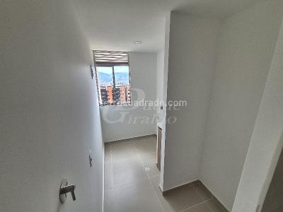 Apartamento de 3 alcobas en arriendo en Camino Verde, Envigado, 80 m² · foto 14 de 16