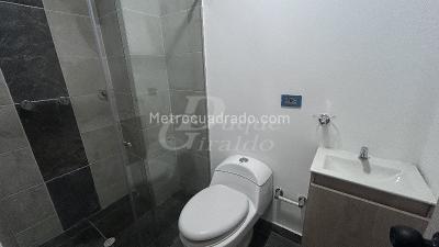Apartaestudio en arriendo en El Dorado, Envigado, 30 m² · foto 4 de 5