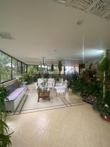 Apartamento de 4 alcobas en venta en El Poblado, Medellín, 425 m² · foto 2 de 14