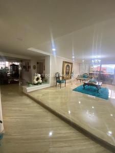 Apartamento de 4 alcobas en venta en El Poblado, Medellín, 425 m² · foto 11 de 14