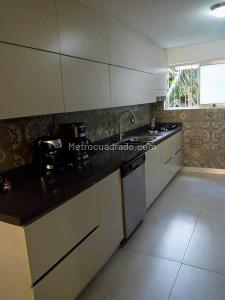 Apartamento de 3 alcobas en venta en El Poblado, Medellín, 155 m² · foto 4 de 14