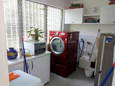 Apartamento de 3 alcobas en venta en El Poblado, Medellín, 155 m² · foto 9 de 14