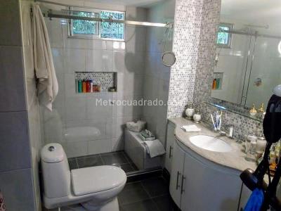Apartamento de 3 alcobas en venta en El Poblado, Medellín, 155 m² · foto 10 de 14