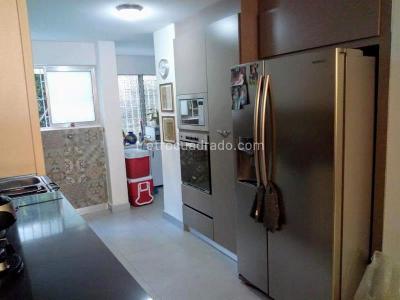 Apartamento de 3 alcobas en venta en El Poblado, Medellín, 155 m² · foto 11 de 14