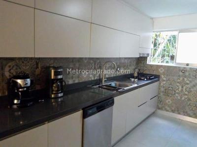 Apartamento de 3 alcobas en venta en El Poblado, Medellín, 155 m² · foto 13 de 14