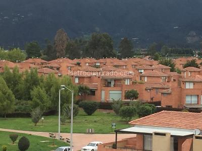 Casa en venta en Camino De Arrayanes, Bogotá · foto 3 de 20