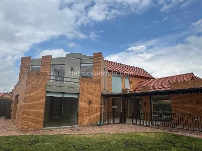 Casa en venta en San Simon Guaymaral, Bogotá · foto 2 de 20