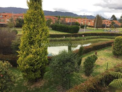 Casa en venta en Camino De Arrayanes, Bogotá · foto 2 de 20