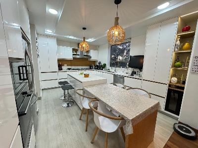 Apartamento de 4 alcobas en venta en Camino De Arrayanes, Bogotá, 143 m² · foto 2 de 18