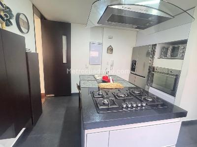 Apartamento en venta en Los Rosales Reservado, Bogotá · foto 18 de 19