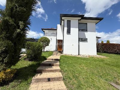 Casa – Yerbabuena Bajo, Yerbabuena, Sabana Centro