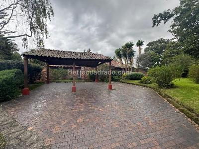 Casa de 3 alcobas en venta en Camino De Los Arrayanes, Bogotá · foto 4 de 20
