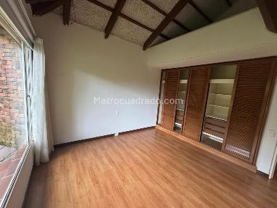 Casa de 3 alcobas en venta en Camino De Los Arrayanes, Bogotá · foto 18 de 20