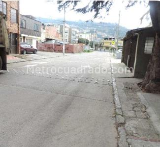 Casa de 5 alcobas en venta en San Antonio Norte, Bogotá, 458 m² · foto 19 de 20