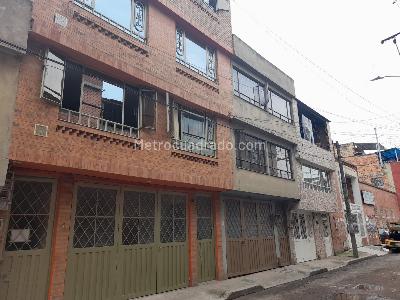Casa de 5 alcobas en venta en Riviera Engativa, Bogotá, 200 m² · foto 2 de 20