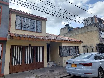 Casas en Venta en Norte, Bogotá . 3 habitaciones, 3 baños, Estrato 3 -  Vivienda Nueva y Usada