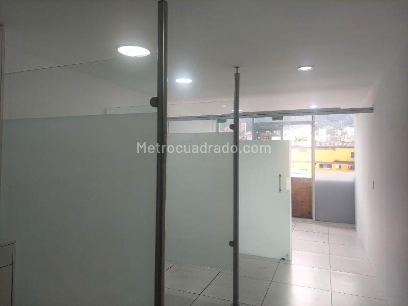 Consultorio en Venta, EL LAGO, Bogotá D.C. - Más