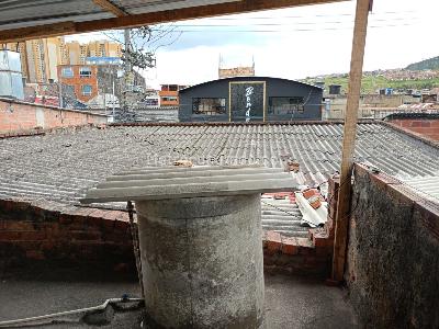 Casa de 5 alcobas en venta en Perdomo, Bogotá, 332 m² · foto 18 de 20