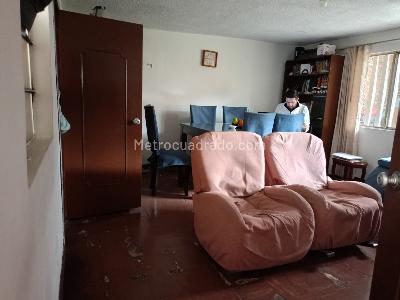 Casa de 5 alcobas en venta en Perdomo, Bogotá, 332 m² · foto 9 de 20