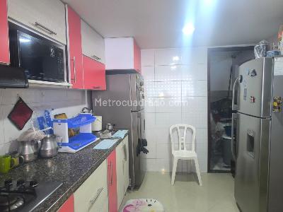 Apartamento de 3 alcobas en venta en Santa Isabel Occidental, Bogotá, 78 m² · foto 12 de 17