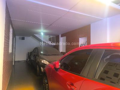 Apartamento de 3 alcobas en venta en Santa Isabel Occidental, Bogotá, 78 m² · foto 2 de 17