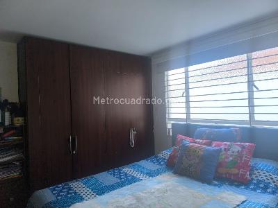 Apartamento de 3 alcobas en venta en Santa Isabel Occidental, Bogotá, 78 m² · foto 7 de 17
