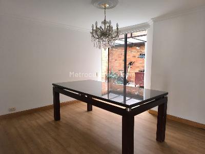 Apartamento de 3 alcobas en venta en Chico San Patricio, Bogotá, 163 m² · foto 20 de 20