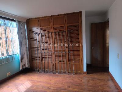 Apartamento de 3 alcobas en venta en Chico San Patricio, Bogotá, 163 m² · foto 4 de 20
