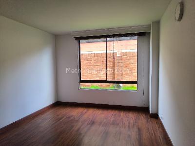 Apartamento de 3 alcobas en venta en Chico San Patricio, Bogotá, 163 m² · foto 6 de 20