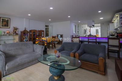 Casa de 3 alcobas en venta en Santa Monica Medelllin, Medellín, 130 m² · foto 2 de 12