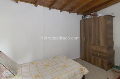Casa de 4 alcobas en venta en Barrio Mesa Bello, Bello, 110 m² · foto 4 de 9
