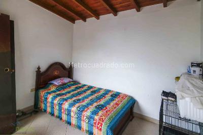 Casa de 4 alcobas en venta en Barrio Mesa Bello, Bello, 110 m² · foto 5 de 9
