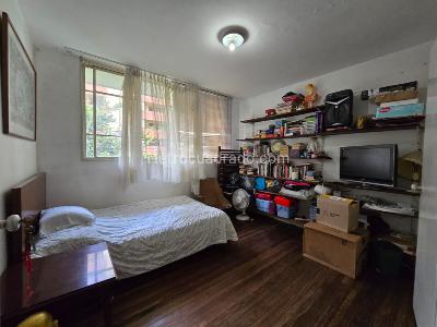 Casa de 5 alcobas en venta en Estadio Medellin, Medellín, 362 m² · foto 5 de 14