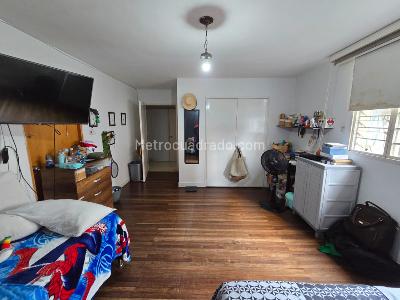 Casa de 5 alcobas en venta en Estadio Medellin, Medellín, 362 m² · foto 7 de 14