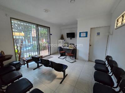 Casa de 5 alcobas en venta en Estadio Medellin, Medellín, 362 m² · foto 11 de 14