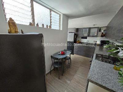 Apartamento de 5 alcobas en venta en Tipo Duplex Calasanz, Medellín, 145 m² · foto 4 de 14