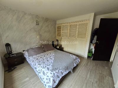 Apartamento de 5 alcobas en venta en Tipo Duplex Calasanz, Medellín, 145 m² · foto 5 de 14