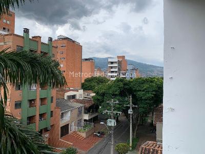 Apartamento de 3 alcobas en venta en La Castellana Medellin, Medellín, 81 m² · foto 14 de 14