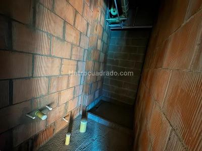 Apartamento de 2 alcobas en venta en Amazonia Ensenada Bello, Bello, 57 m² · foto 3 de 6