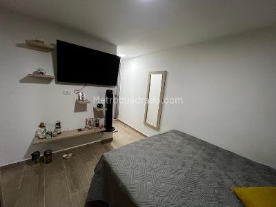 Apartamento de 2 alcobas en venta en Coral Bello, Bello, 58 m² · foto 6 de 12