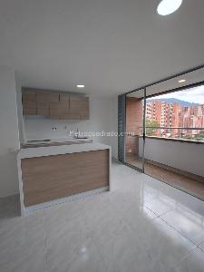 Apartamento de 2 alcobas en venta en Distrito Plaza Bello, Bello, 57 m² · foto 2 de 13