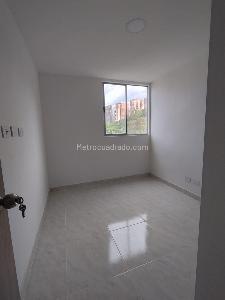 Apartamento de 2 alcobas en venta en Distrito Plaza Bello, Bello, 57 m² · foto 5 de 13