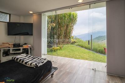 Casa de 4 alcobas en venta en Casa Campestre Parcelacion Norteamerica Bello, Bello, 320 m² · foto 5 de 19