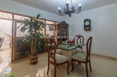 Casa de 5 alcobas en venta en Belen Malibu, Medellín, 140 m² · foto 8 de 20