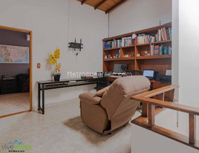 Casa de 5 alcobas en venta en Belen Malibu, Medellín, 140 m² · foto 15 de 20